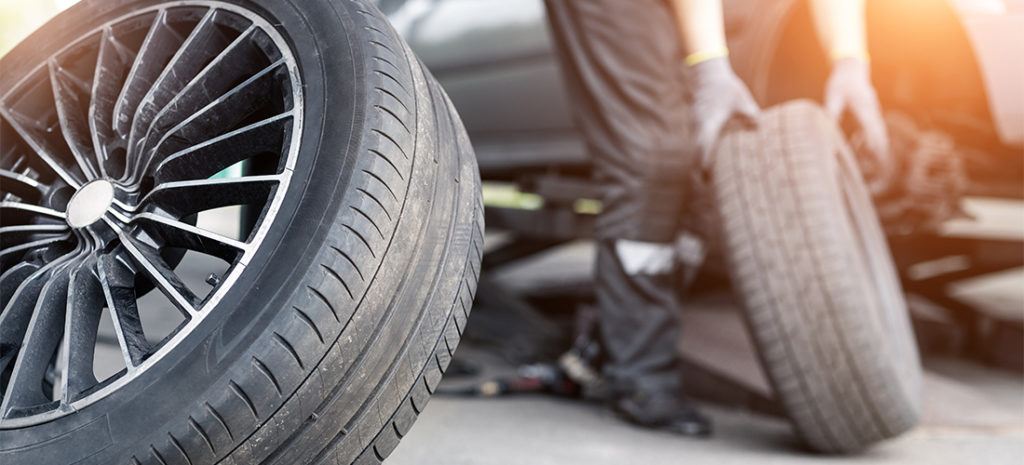 Assembling tires